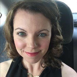 Meet your Posher, Leah